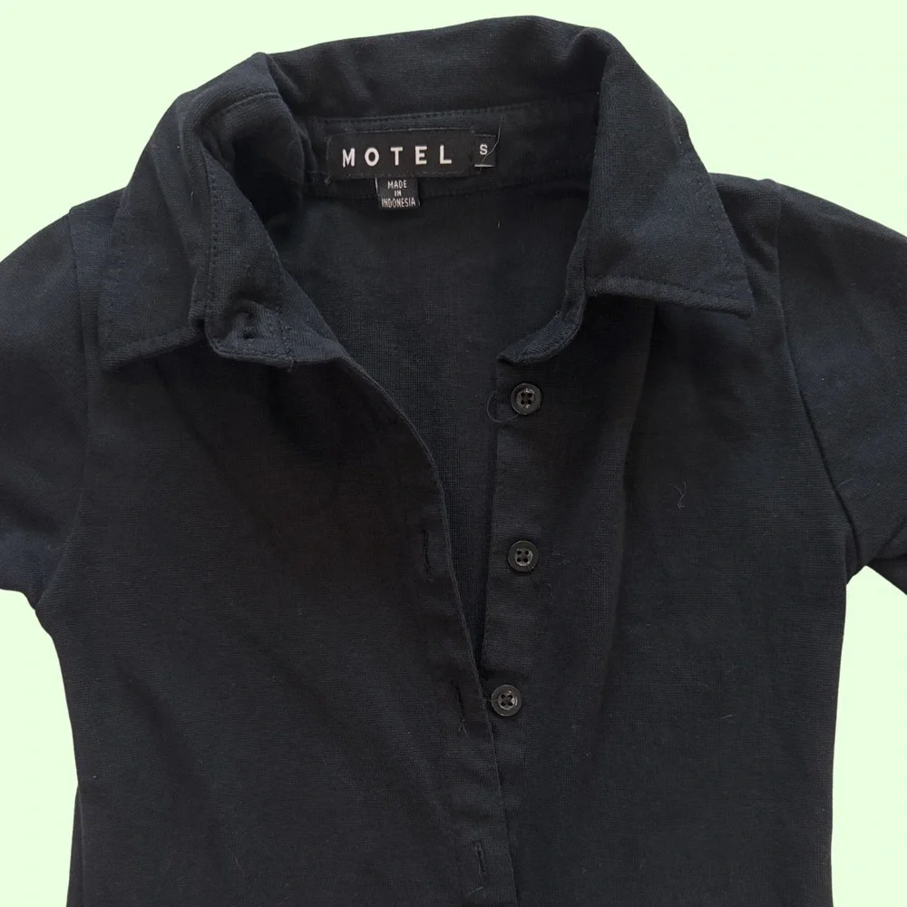 NWOT Motel Rocks Black Button-Up Long Sleeve Collard Dress - Picture 2 of 4